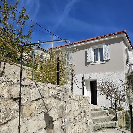 Nyaraló Dina's House Agia Thekli