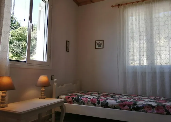 Dina's House * Agia Thekli