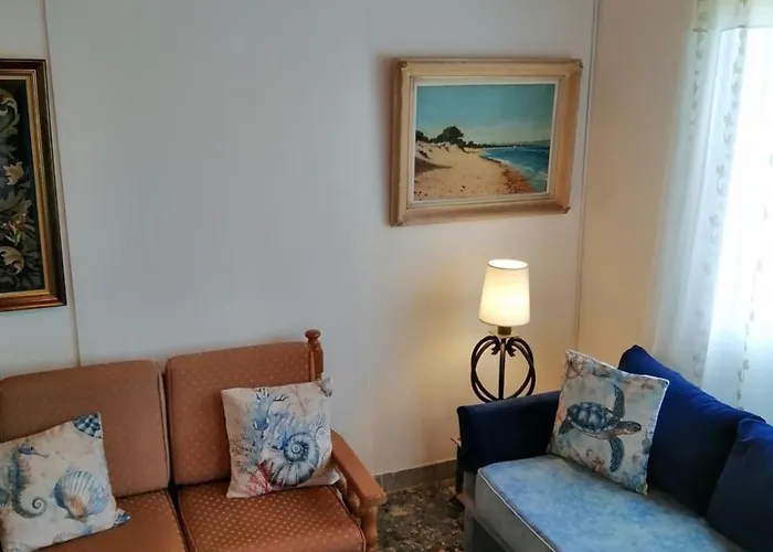 Dina's House بيت للعطل