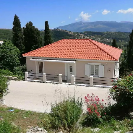 Holiday home Dina's House