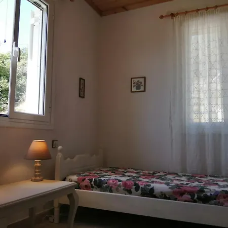 Dina's House * Agia Thekli