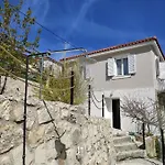 Dom wakacyjny Dina's House Agia Thekli